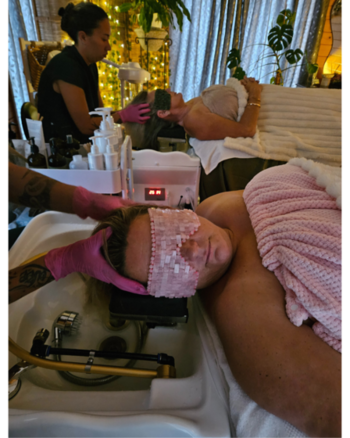 Friends spa treatment